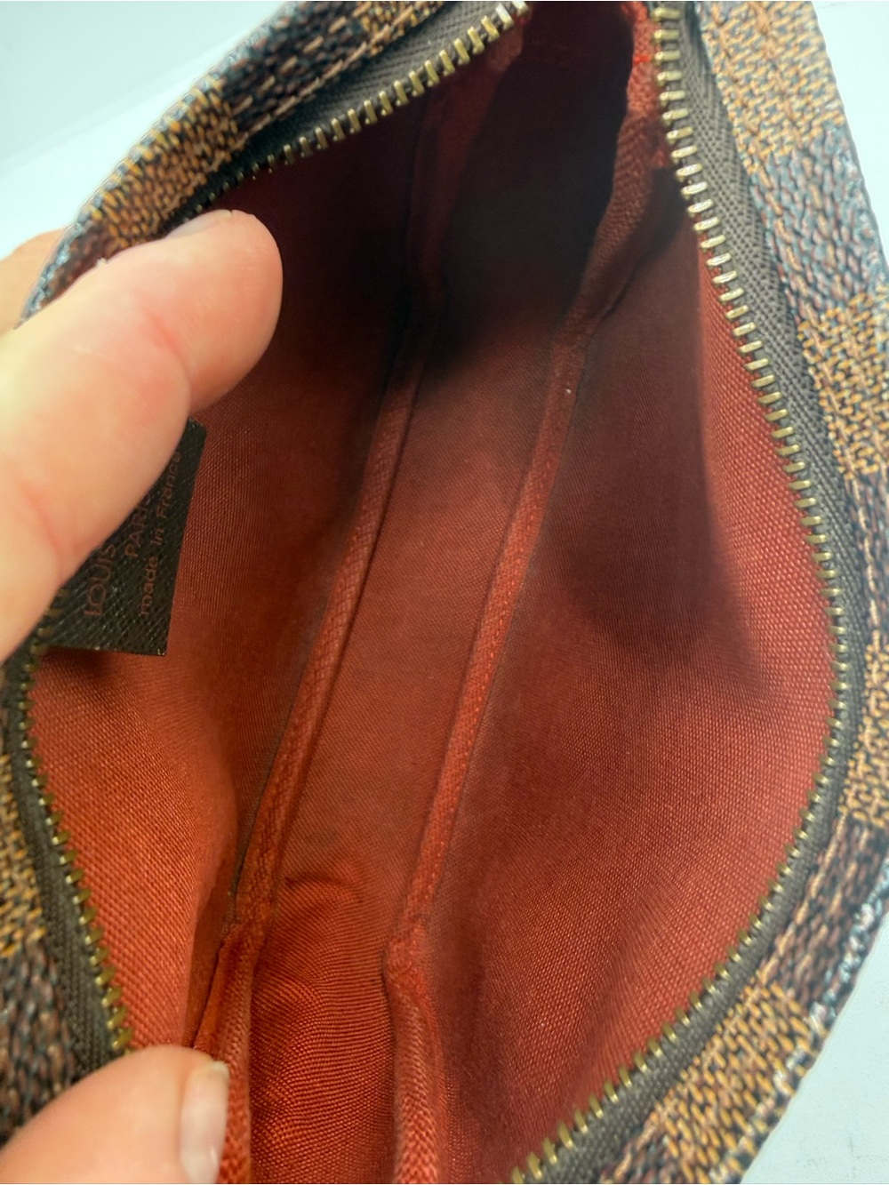 Authentic Louis Vuitton - Picture 13 of 15